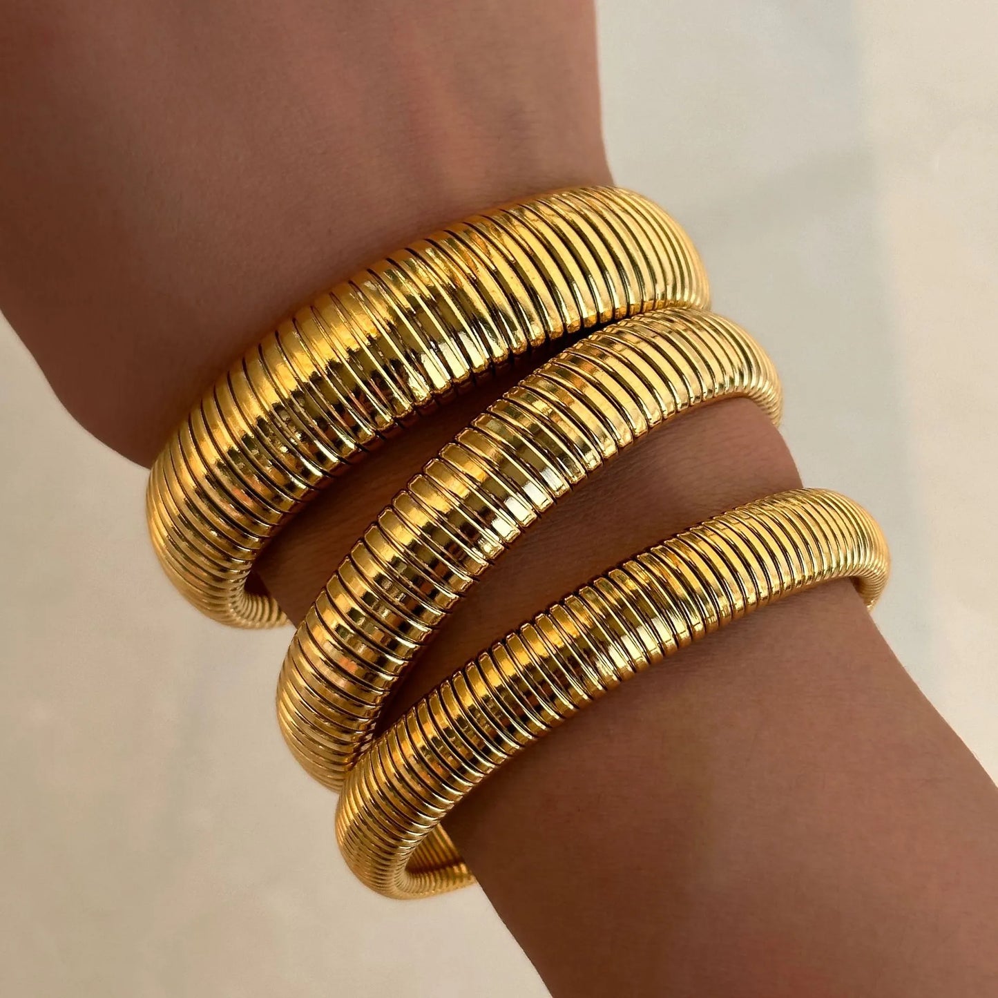 sanceo stackable vintage gold bangles